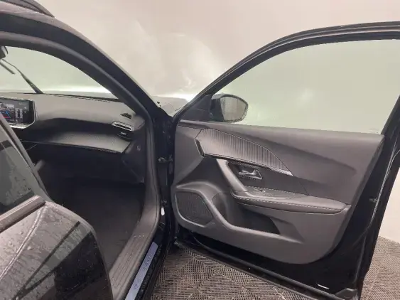 PEUGEOT 2008 - voiture de démonstration - Photo 18