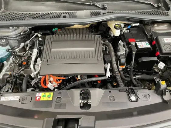 PEUGEOT 2008 ELECTRIQUE II - voiture de démonstration - Photo 21