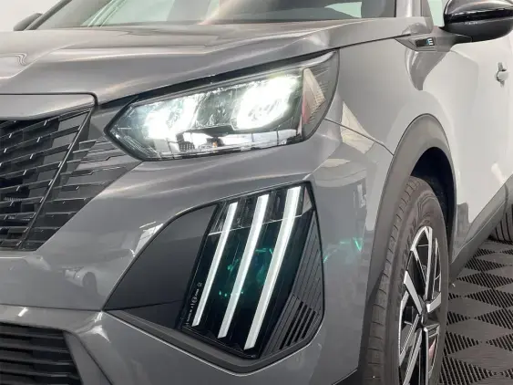 PEUGEOT 2008 ELECTRIQUE II - voiture de démonstration - Photo 22