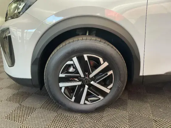 PEUGEOT 2008 ELECTRIQUE II - voiture de démonstration - Photo 23