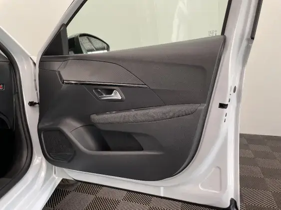 PEUGEOT 208 BUSINESS R II - voiture de démonstration - Photo 19