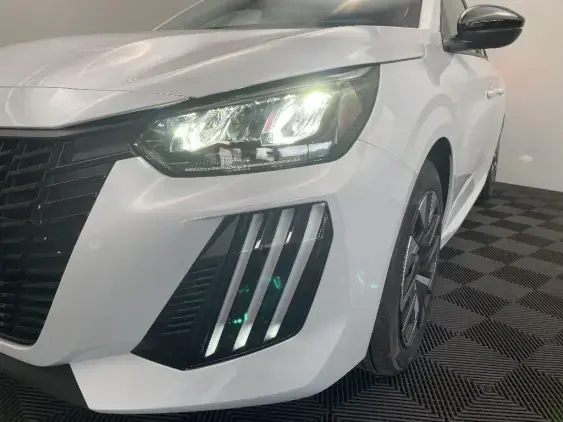 PEUGEOT 208 BUSINESS R II - voiture de démonstration - Photo 21