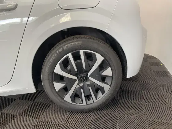 PEUGEOT 208 BUSINESS R II - voiture de démonstration - Photo 23