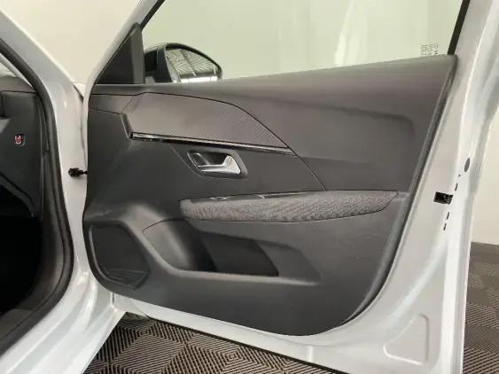 PEUGEOT 208 BUSINESS R II - voiture de démonstration - Photo 19