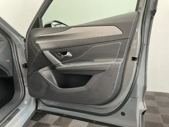 PEUGEOT 408 - voiture de démonstration - Photo 19