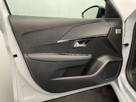 PEUGEOT 208 BUSINESS R II - voiture de démonstration - Photo 19