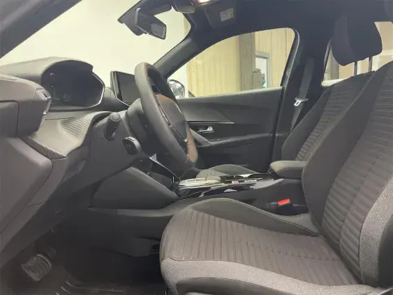 PEUGEOT 2008 - voiture de démonstration - Photo 17