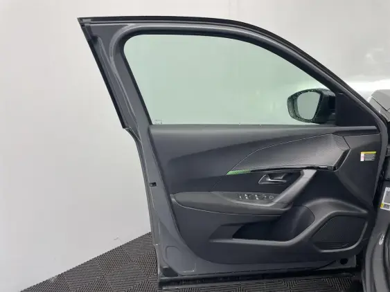 PEUGEOT 2008 - voiture de démonstration - Photo 18