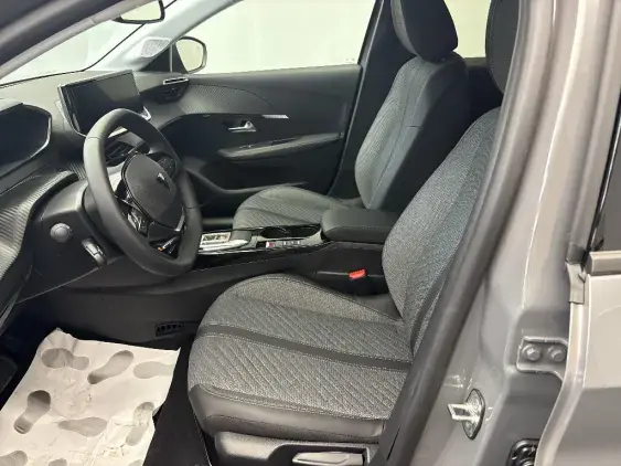 PEUGEOT 208 ELECTRIQUE II - voiture de démonstration - Photo 18