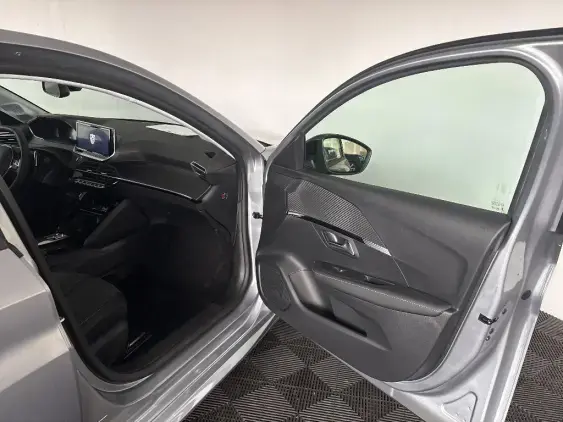 PEUGEOT 208 II - voiture de démonstration - Photo 20