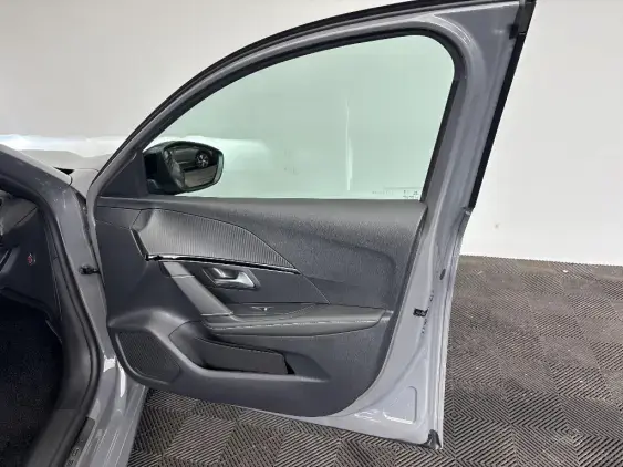 PEUGEOT 208 BUSINESS R II - voiture de démonstration - Photo 19