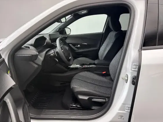 PEUGEOT 2008 - voiture de démonstration - Photo 18