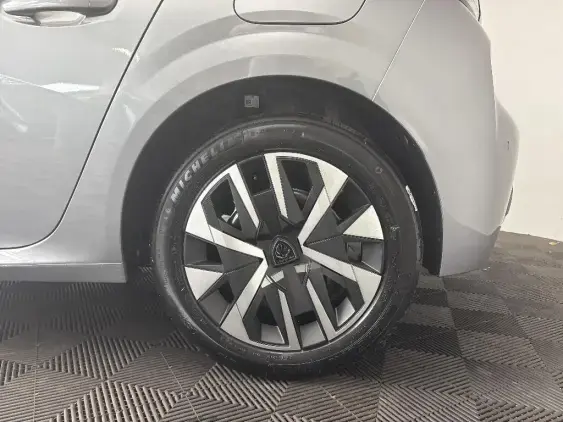 PEUGEOT 208 II - voiture de démonstration - Photo 23
