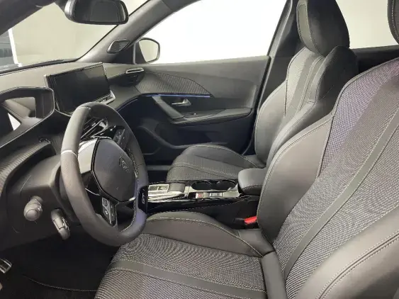 PEUGEOT 2008 - voiture de démonstration - Photo 17