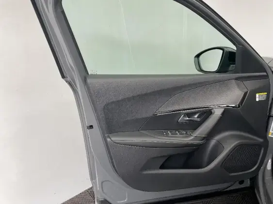 PEUGEOT 2008 - voiture de démonstration - Photo 18