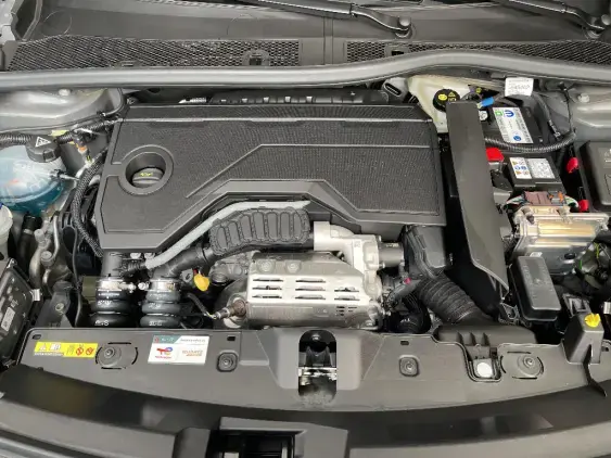 PEUGEOT 2008 - voiture de démonstration - Photo 20