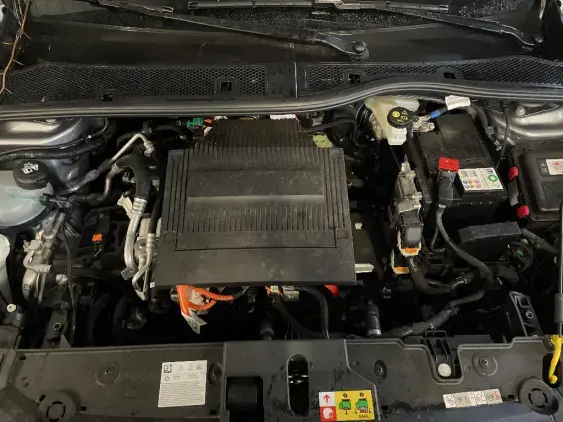 PEUGEOT 208 BUSINESS R II - voiture de démonstration - Photo 19