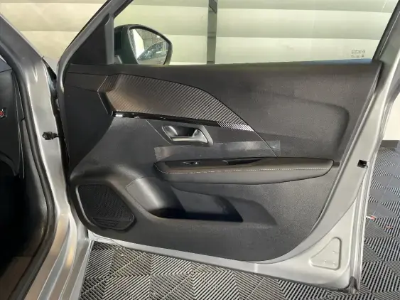 PEUGEOT 208 BUSINESS R II - voiture de démonstration - Photo 20