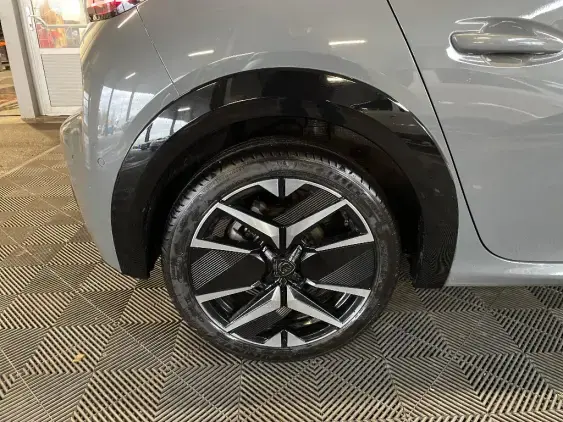 PEUGEOT 208 II - voiture de démonstration - Photo 24