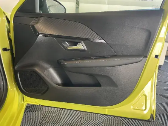 PEUGEOT 208 BUSINESS R II - voiture de démonstration - Photo 20