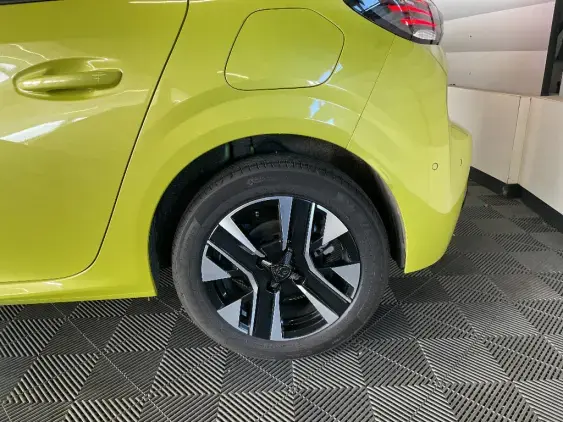 PEUGEOT 208 BUSINESS R II - voiture de démonstration - Photo 24