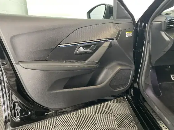 PEUGEOT 208 BUSINESS R II - voiture de démonstration - Photo 19