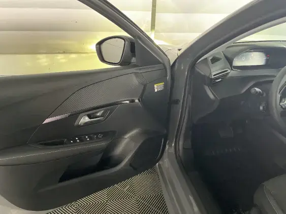 PEUGEOT 208 BUSINESS R II - voiture de démonstration - Photo 19