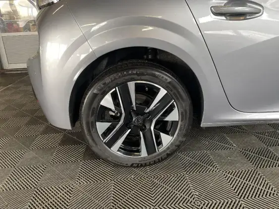 PEUGEOT 208 BUSINESS R II - voiture de démonstration - Photo 25