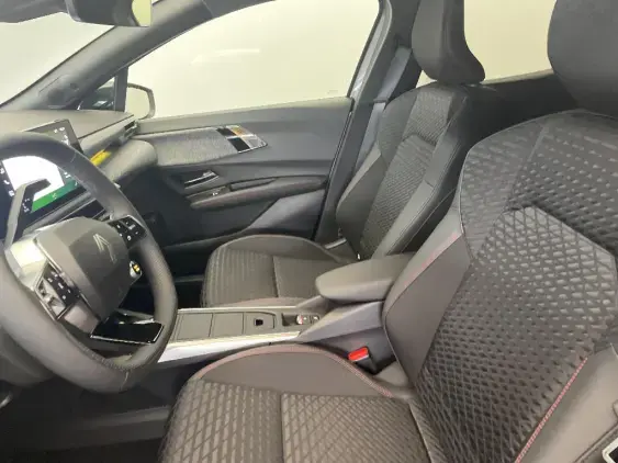 RENAULT CLIO VI - voiture de démonstration - Photo 18