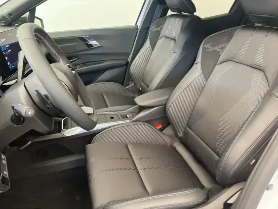 RENAULT CLIO VI - voiture de démonstration - Photo 18