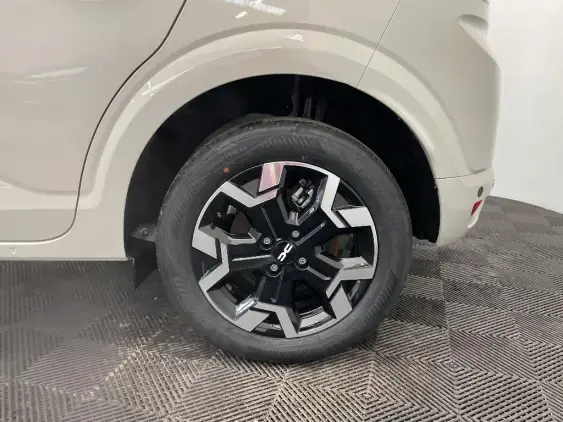 DACIA SANDERO III - voiture de démonstration - Photo 23