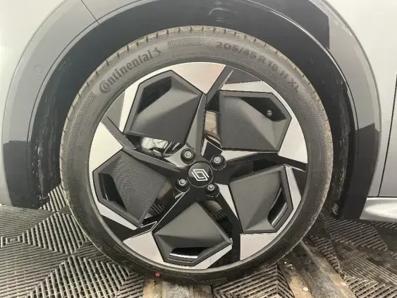 RENAULT CLIO VI - voiture de démonstration - Photo 23