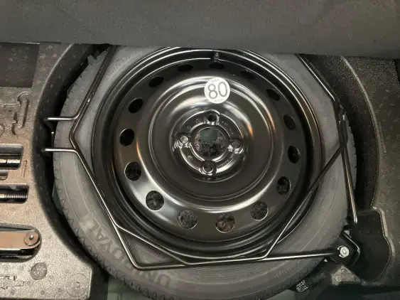 RENAULT CLIO VI - voiture de démonstration - Photo 17