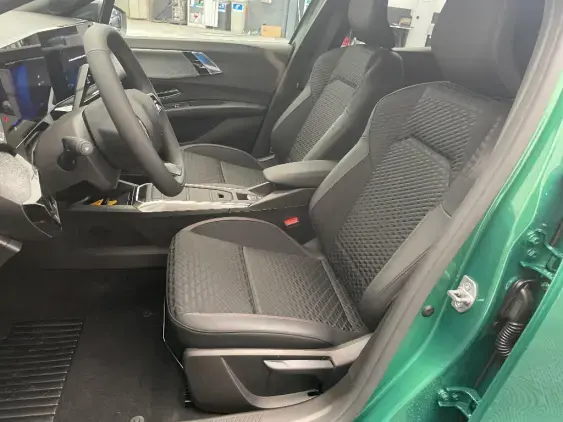 RENAULT CLIO VI - voiture de démonstration - Photo 18