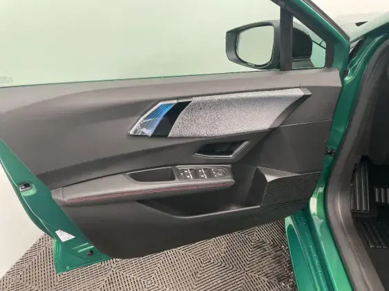 RENAULT CLIO VI - voiture de démonstration - Photo 19