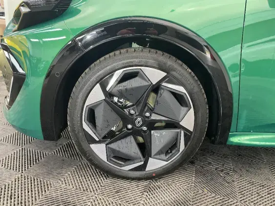 RENAULT CLIO VI - voiture de démonstration - Photo 23