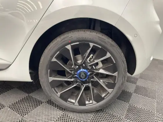 RENAULT CLIO V - voiture de démonstration - Photo 24