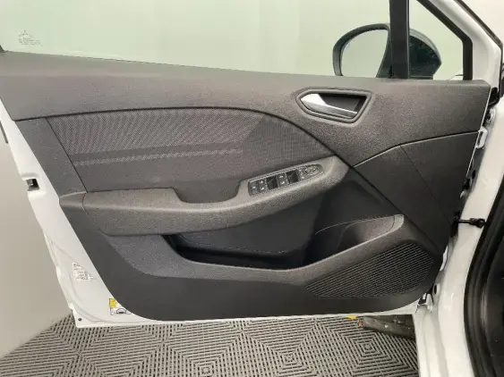 RENAULT CLIO V - voiture de démonstration - Photo 19