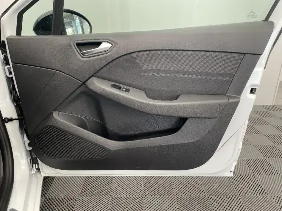 RENAULT CLIO V - voiture de démonstration - Photo 20