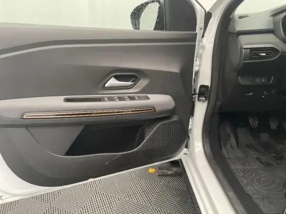 DACIA SANDERO III - voiture de démonstration - Photo 19