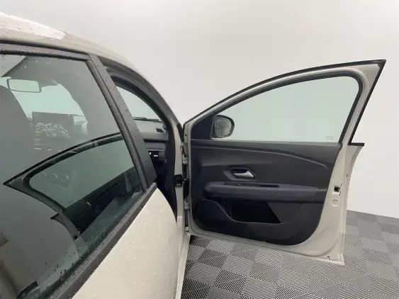 DACIA SANDERO III - voiture de démonstration - Photo 19