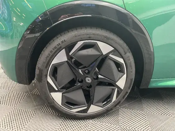 RENAULT CLIO VI - voiture de démonstration - Photo 24