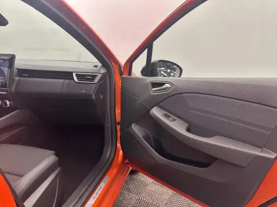 RENAULT CLIO V - voiture de démonstration - Photo 19