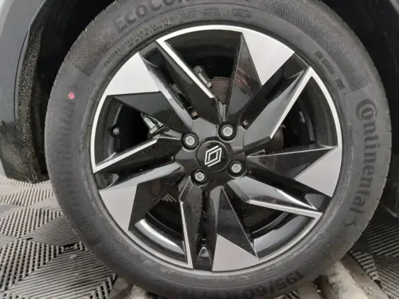 RENAULT CLIO VI - voiture de démonstration - Photo 22