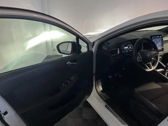 RENAULT CLIO V - voiture de démonstration - Photo 19