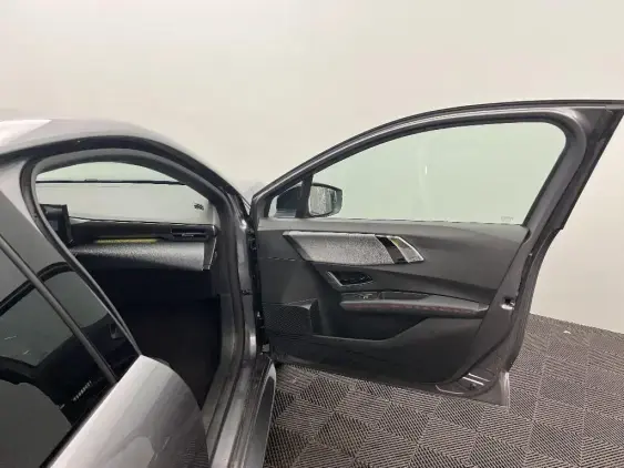 RENAULT CLIO VI - voiture de démonstration - Photo 20