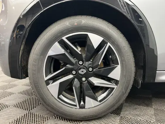 RENAULT CLIO VI - voiture de démonstration - Photo 25