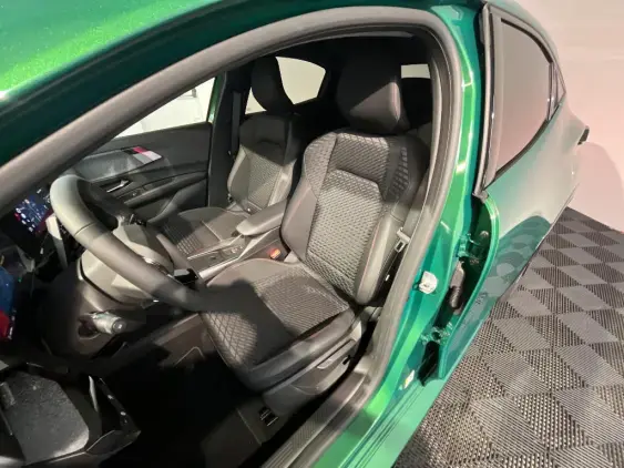 RENAULT CLIO VI - voiture de démonstration - Photo 18