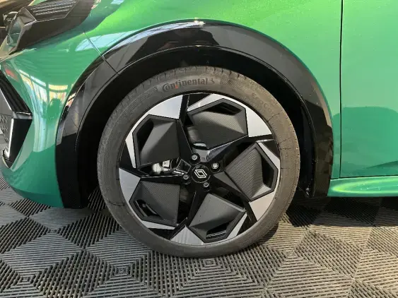 RENAULT CLIO VI - voiture de démonstration - Photo 23