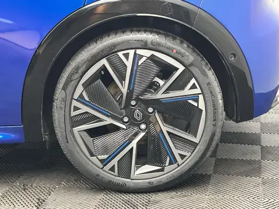 RENAULT CLIO VI - voiture de démonstration - Photo 24